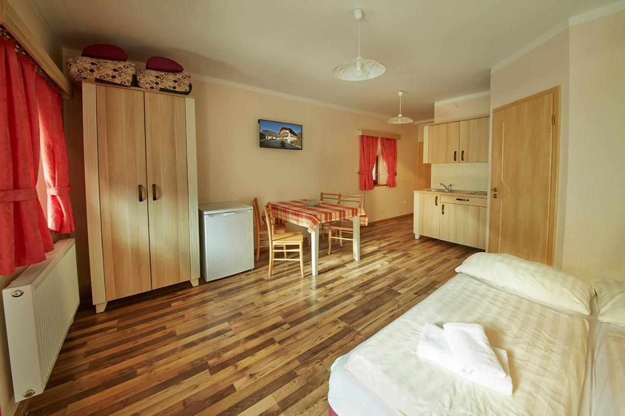 Rute Hotel And Apartments Kranjska Gora Exterior foto