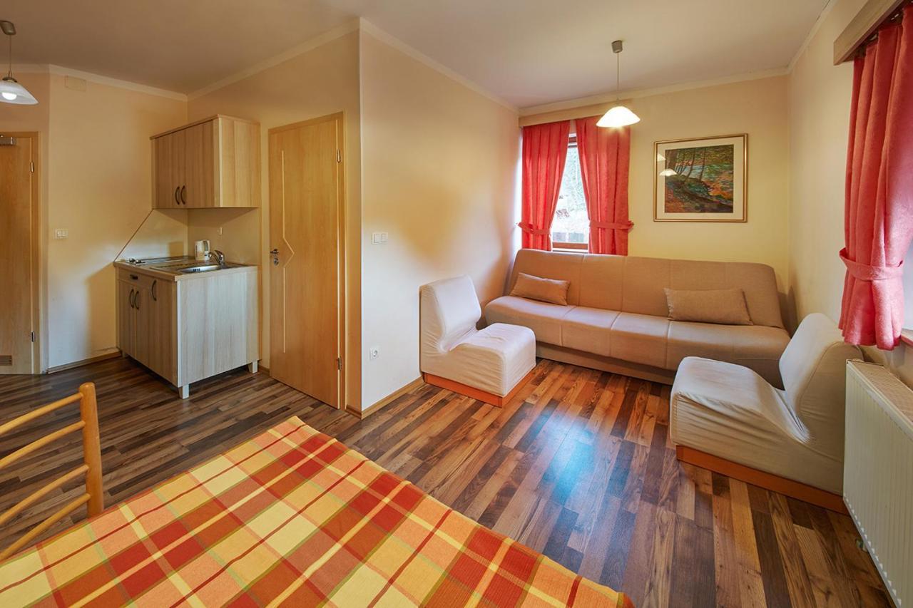 Rute Hotel And Apartments Kranjska Gora Exterior foto